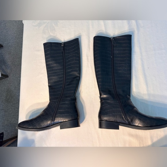 Aerosoles Berri Faux Crocodile Skin Tall Boots Black Sz 8 Like New Classic - Picture 3 of 11